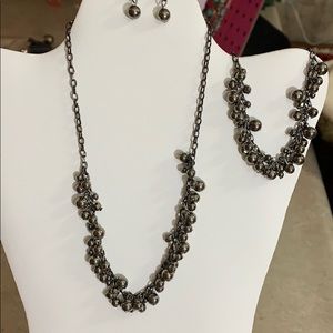 Necklace and bracelet set
